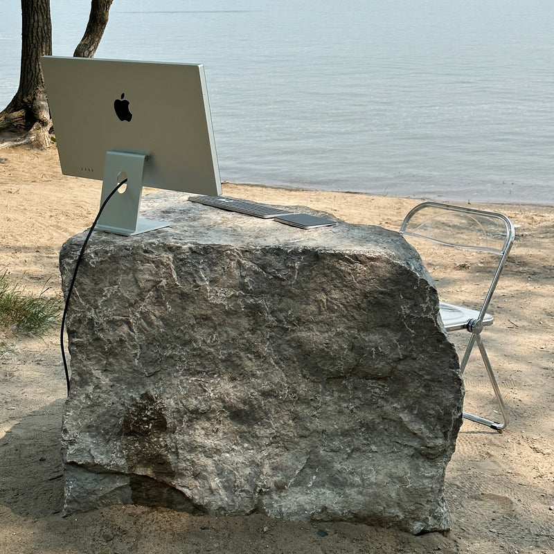 Apple Desk Setups In The Wild